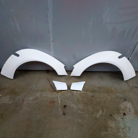 Накладки на передние крылья "CLINCHED style" +50мм для Lexus IS, Toyota Altezza купить недорого с доставкой в Нижневартовск